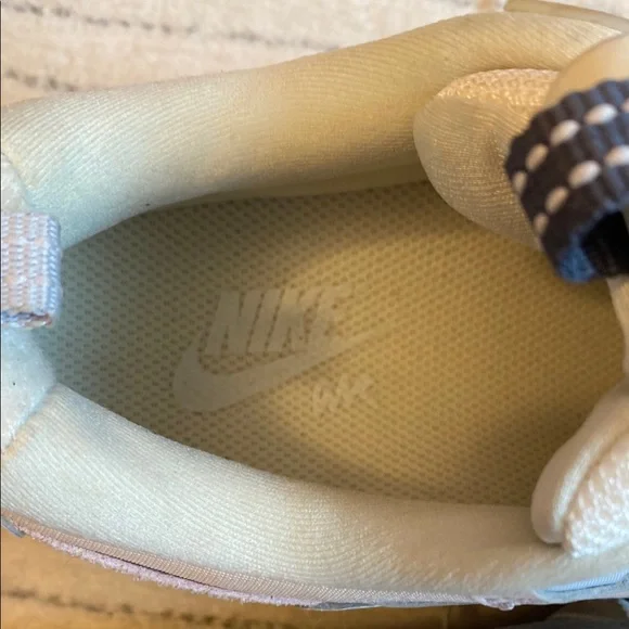NIKE Women Beige and Cream Sneakers